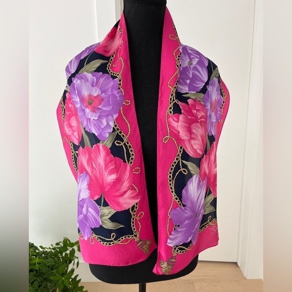 OSCAR by OSCAR DE LA RENTA Signed Silk Scarf Pink Purple Vibrant Floral Luxury - Picture 1 of 14